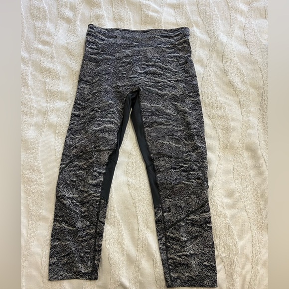 Lululemon Men’s Tights - License to Train - Medium - Gray license to train - Picture 3 of 3